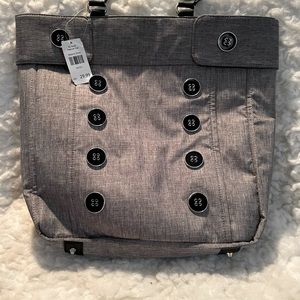 New button tote